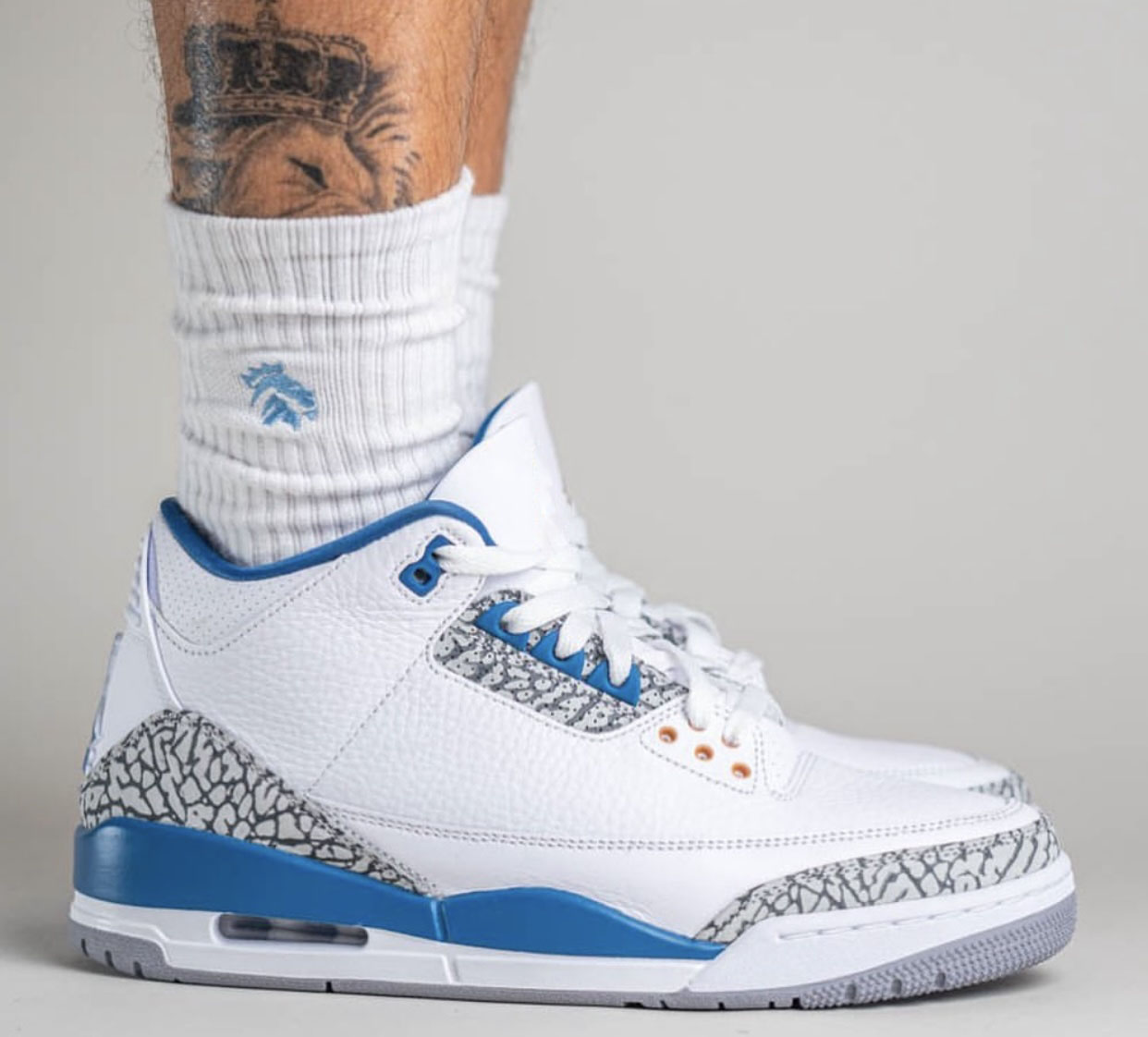 Shoes Outdoor Shoes&Sandals 3 Wizards 3S White True Blue Metallic Copper Cement Grey Men Sports Outdoor Sneakers Original CT8532-148
Shoes Outdoor Shoes&Sandals 3 Wizards 3S White True Blue Metallic Copper Cement Grey Men Sports Outdoor Sneakers Original CT8532-148