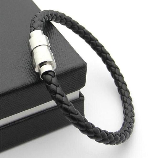 Luxury Black Woven Leather Bracelets Magnetic shut design with Six star Branding French Man Jewelry Charm Bracelet As Christmas Gifts
Luxury Black Woven Leather Bracelets Magnetic shut design with Six star Branding French Man Jewelry Charm Bracelet As Christmas Gifts
