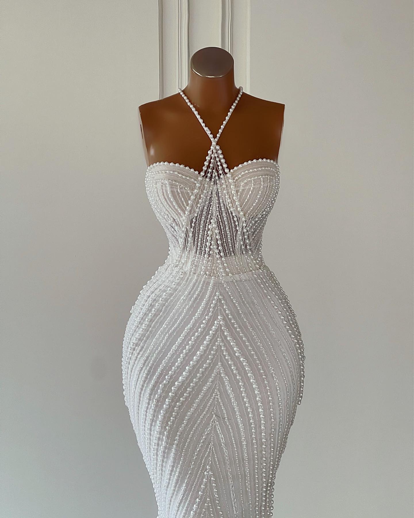 Custom Made Luxurious Mermaid Weddding Dress Beads Halter Neck Pearls Beading Women Formal Bride Gowns