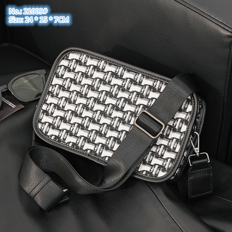 Wholesale factory men shoulder bag outdoor sports fitness leisure leather backpack street trend contrast color printing fashion handbag light riding backpacks, Black- 21009#
Wholesale factory men shoulder bag outdoor sports fitness leisure leather backpack street trend contrast color printing fashion handbag light riding backpacks, Black- 21009#