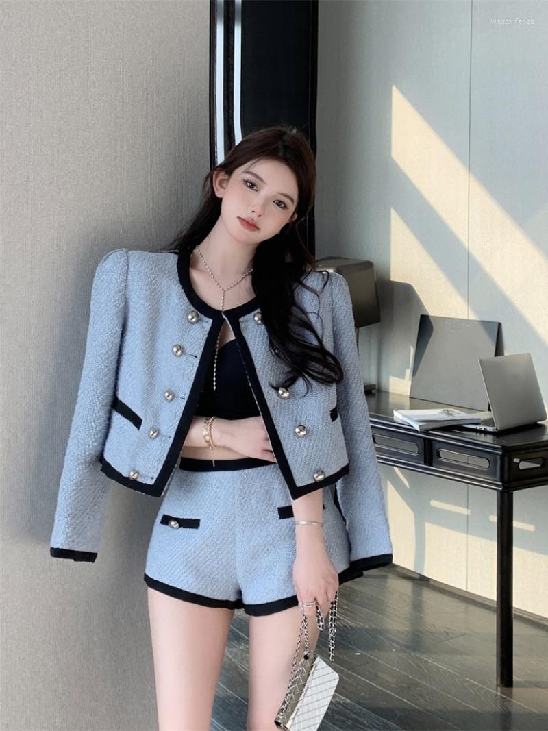 Women' Tracksuits Casual Wide Leg Shorts Sets Winter Double Breasted Jacket Women Korean Blue Tweed Coat Suits Two Piece Chic, 2set
Women' Tracksuits Casual Wide Leg Shorts Sets Winter Double Breasted Jacket Women Korean Blue Tweed Coat Suits Two Piece Chic, 2set