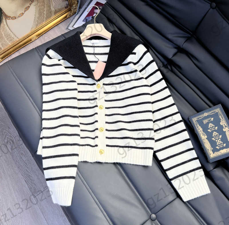 Womens Sweaters Back Letter Embroidery Spliced Shawl Strip Decoration Knitted Cardigan Custom Button Open Long Sleeve Joker Knitwear Women Clothes 2 Colors 1970, 16
Womens Sweaters Back Letter Embroidery Spliced Shawl Strip Decoration Knitted Cardigan Custom Button Open Long Sleeve Joker Knitwear Women Clothes 2 Colors 1970, 16