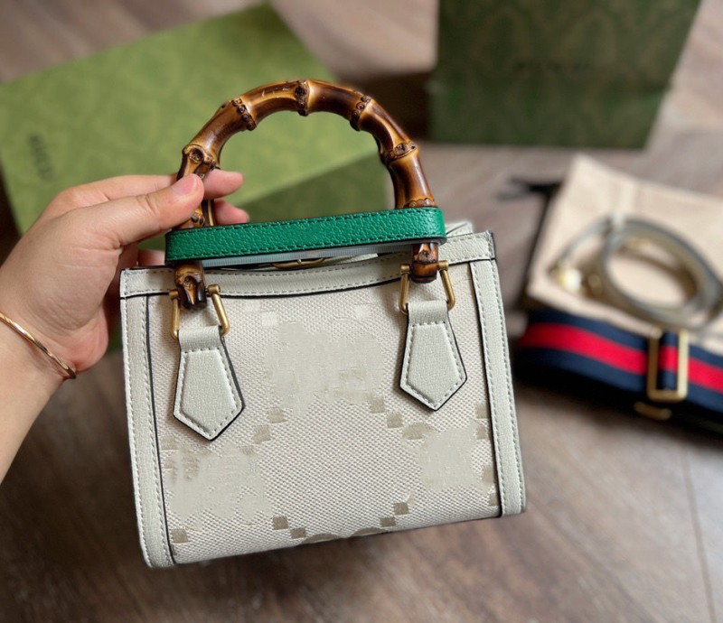 Designer Handbag Luxury Bamboo Joint Shoulder Bags Classical Women Bag Banquet Shopping Wedding Leisure Business Package, 1#
Designer Handbag Luxury Bamboo Joint Shoulder Bags Classical Women Bag Banquet Shopping Wedding Leisure Business Package, 1#