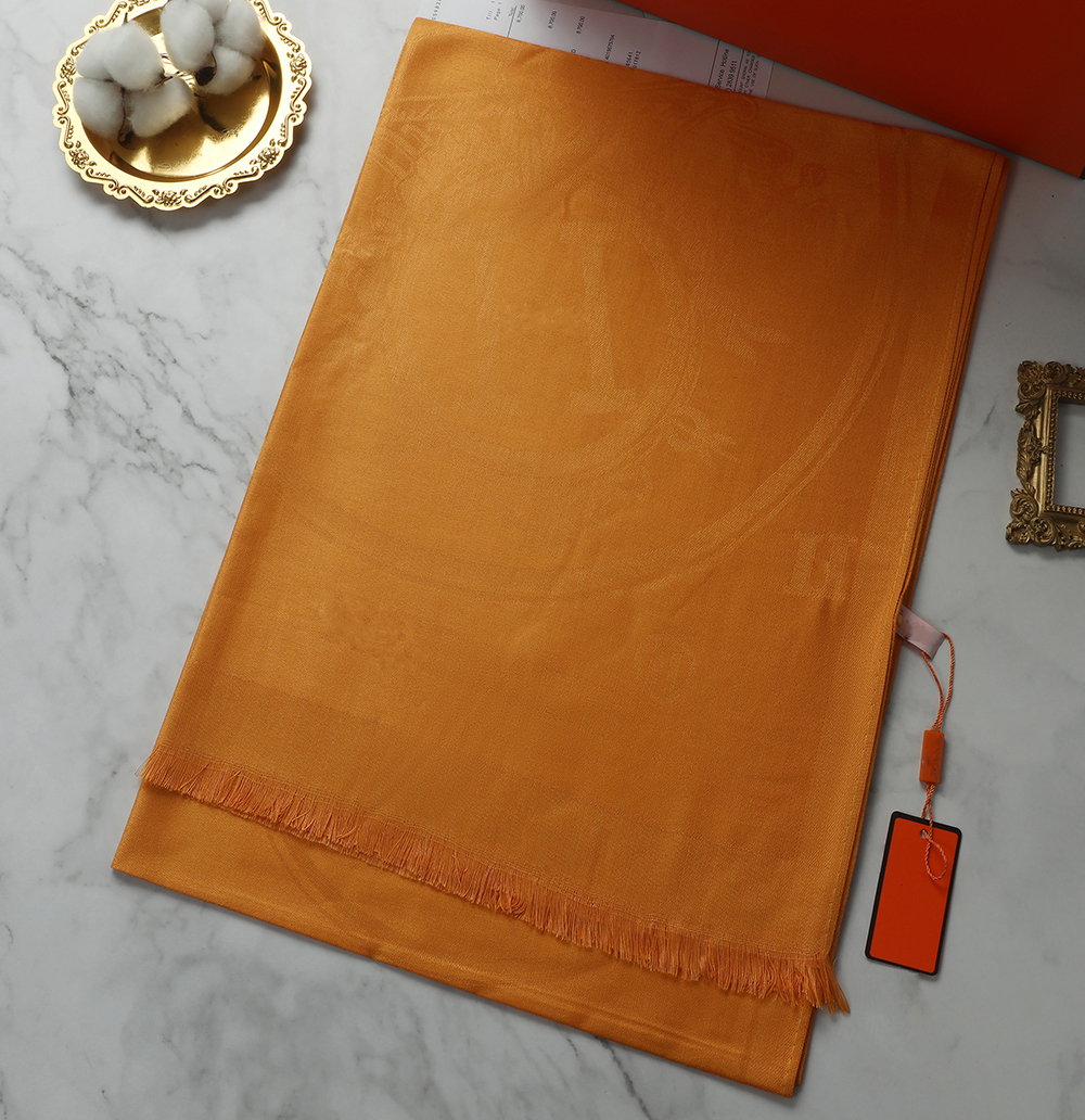 Cashmere Women Scarf Brand Neckerchief 180x70cm Winter Letter wool design Brand Warm Soft Shawl Wrap Scarves cop02A
Cashmere Women Scarf Brand Neckerchief 180x70cm Winter Letter wool design Brand Warm Soft Shawl Wrap Scarves cop02A