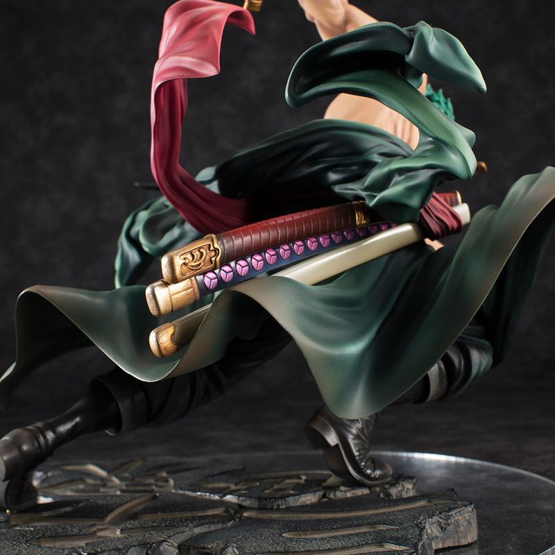 Novelty Games Anime One Piece 18cm Roronoa Zoro Action Figures Model Figurines Cool Decoration Collection Figure Doll Kids Toys Christmas Gi