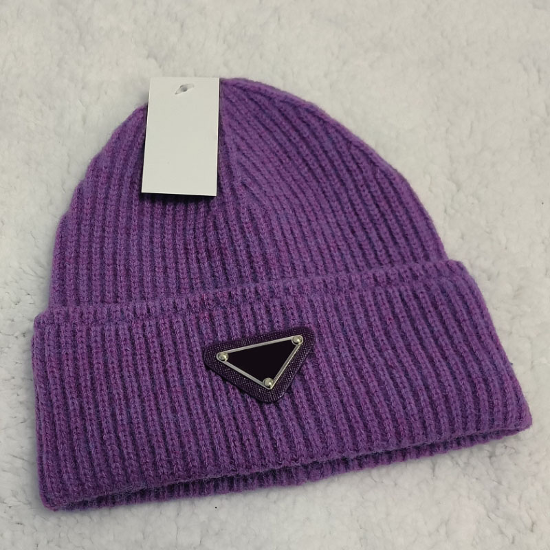 Luxury beanies designer winter bean men and women fashion design knit hats fall woolen cap letter jacquard unisex warm skull hat 18 colors, C1
Luxury beanies designer winter bean men and women fashion design knit hats fall woolen cap letter jacquard unisex warm skull hat 18 colors, C1