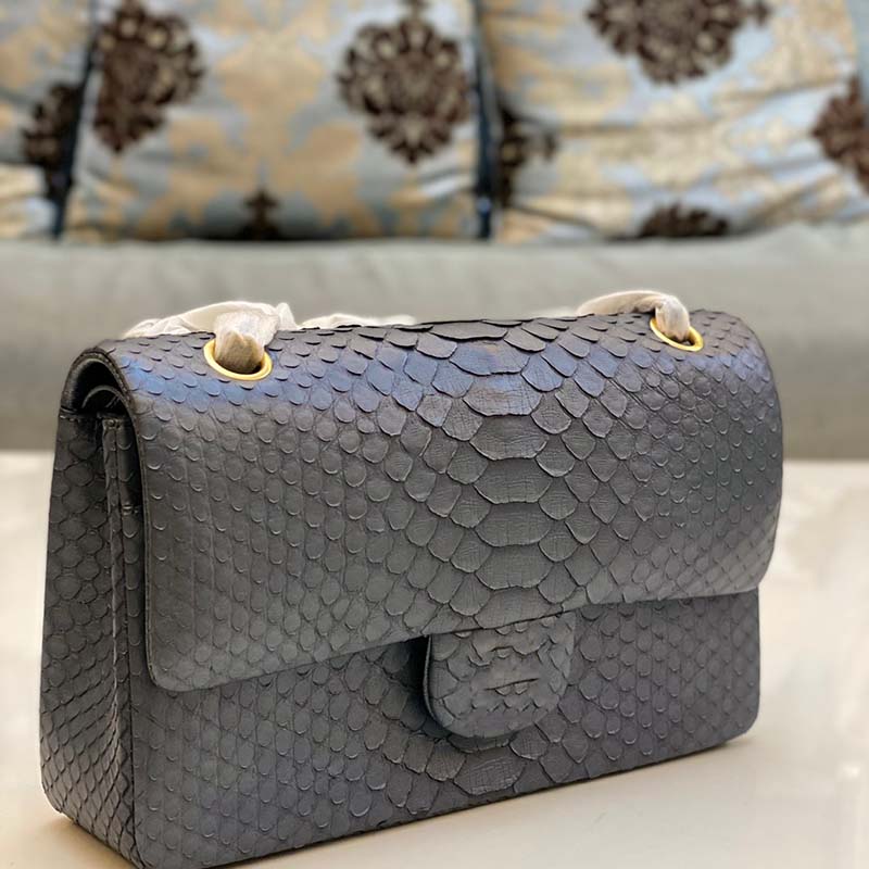 Designer Handbag Serpentine Two tone Shoulder Chain Bag Clutch Flap Totes Bags Wallet Purse Double Letters Square Stripes Women Luxury Handbags Versatile, Gold
Designer Handbag Serpentine Two tone Shoulder Chain Bag Clutch Flap Totes Bags Wallet Purse Double Letters Square Stripes Women Luxury Handbags Versatile, Gold