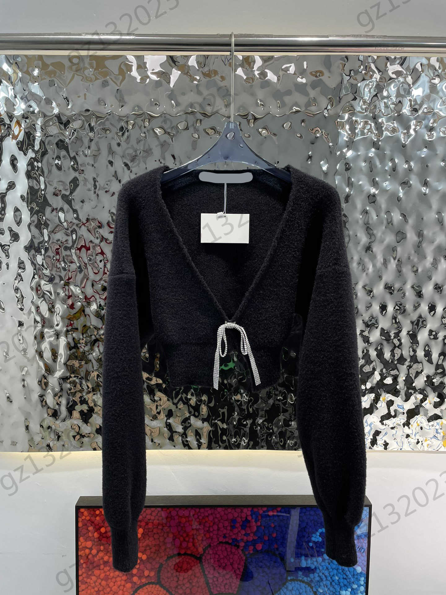Cardigans Womens Sweaters Drill Strip Bow Trim Deep V Short Knitted Cardigan Off Shoulder Long Sleeves Fashion Slim Knitwear Designer Women Clothing, 13
Cardigans Womens Sweaters Drill Strip Bow Trim Deep V Short Knitted Cardigan Off Shoulder Long Sleeves Fashion Slim Knitwear Designer Women Clothing, 13