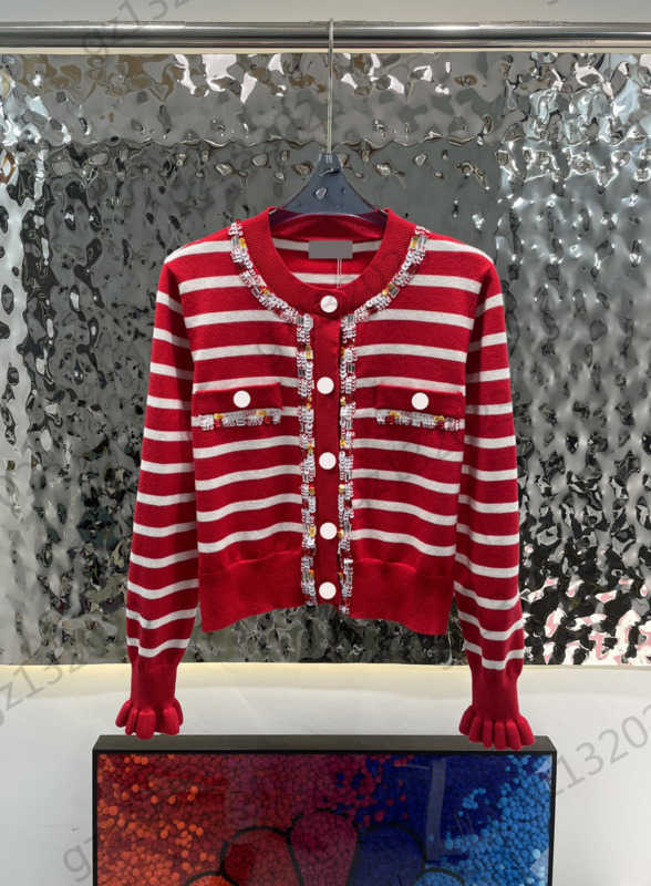 Womens Sweaters Striped Colored Sequins Trim Round Neck Knit Cardigan Custom Button Long Sleeves Knitwear Fashion Designer Women Clothing 1970
Womens Sweaters Striped Colored Sequins Trim Round Neck Knit Cardigan Custom Button Long Sleeves Knitwear Fashion Designer Women Clothing 1970