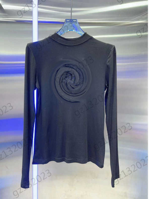 Womens Clothes T-shirts Chest Sequin Logo Embroidery Round Neck Pullover T-shirt Tops Solid Color Elastic Fabric Casual Undershirt Women Apparel 2 Colors 1970
Womens Clothes T-shirts Chest Sequin Logo Embroidery Round Neck Pullover T-shirt Tops Solid Color Elastic Fabric Casual Undershirt Women Apparel 2 Colors 1970