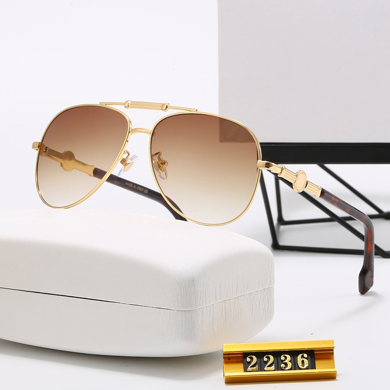Designer Luxury Classic Aviator Sunglass For Womens Mens Fashion Polarized Sun Glasses Mens Pilot Sun Glass Narrow Metal Frame 2212234QS
Designer Luxury Classic Aviator Sunglass For Womens Mens Fashion Polarized Sun Glasses Mens Pilot Sun Glass Narrow Metal Frame 2212234QS