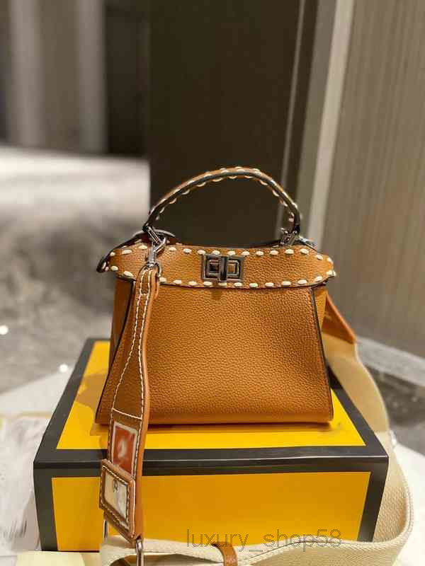 Crossbody Bags Wallet for Women Brand Designer Shoulder Clutch Wide Strap Fashion Single bag, Black
Crossbody Bags Wallet for Women Brand Designer Shoulder Clutch Wide Strap Fashion Single bag, Black