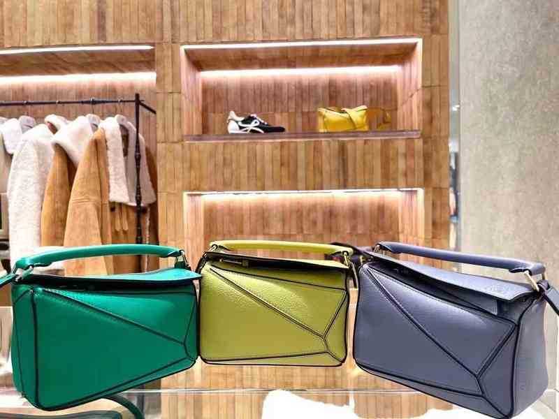 Evening Bags Designer Loewees Handbags Tote bag luxuries designers women crossbody Handbag Shoulder totes bags purses wallet sense668, Black
Evening Bags Designer Loewees Handbags Tote bag luxuries designers women crossbody Handbag Shoulder totes bags purses wallet sense668, Black
