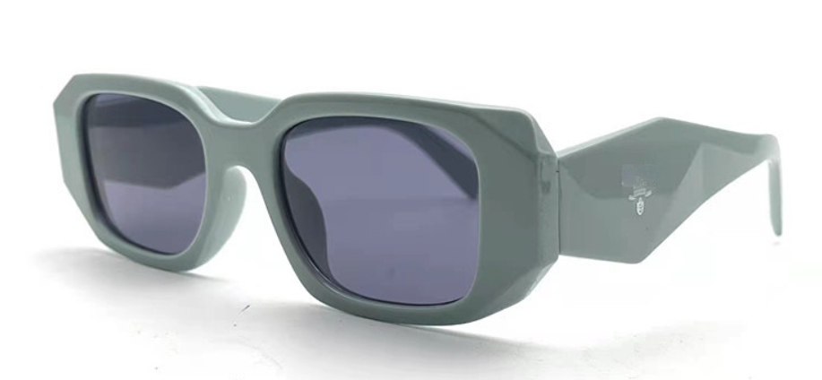 Designer New Small Square European and American Sunglasses Women Trendy Unique Sunglasses Men
Designer New Small Square European and American Sunglasses Women Trendy Unique Sunglasses Men