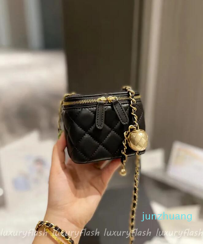 Shoulder Bags Women Crossbody Bags Shoulder Handbags Designer Luxury Mini Portable 55 Cosmetic Lipstick Bag Sheepskin Black Ladies Fashion Small Purses, Grey sheepskin
Shoulder Bags Women Crossbody Bags Shoulder Handbags Designer Luxury Mini Portable 55 Cosmetic Lipstick Bag Sheepskin Black Ladies Fashion Small Purses, Grey sheepskin