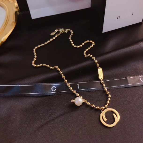 Classic High Charm Letter Pendant Necklaces Luxury 18k Gold Plated Necklace Designer Jewelry Long Chain Selected Girl Gift Hot International Brand
Classic High Charm Letter Pendant Necklaces Luxury 18k Gold Plated Necklace Designer Jewelry Long Chain Selected Girl Gift Hot International Brand