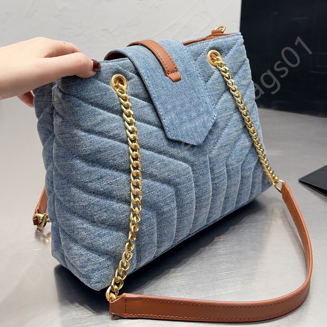 Casual fashion sling denim bags luxury Shoulder Bags Diamond Lattice Fashion Bag Genuine Leather crossbody bag for women small size versatile bags, Sky blue
Casual fashion sling denim bags luxury Shoulder Bags Diamond Lattice Fashion Bag Genuine Leather crossbody bag for women small size versatile bags, Sky blue