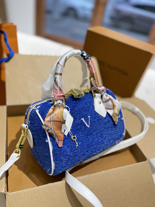 Louiseity match Speedy Bandouliere Nano 20 Handle Bag Jacquard Denim Leather Monograms PM Boston Bags Designers Luxurys CrossBody Navy Blue/Faded Blue, Extra express shipping
Louiseity match Speedy Bandouliere Nano 20 Handle Bag Jacquard Denim Leather Monograms PM Boston Bags Designers Luxurys CrossBody Navy Blue/Faded Blue, Extra express shipping