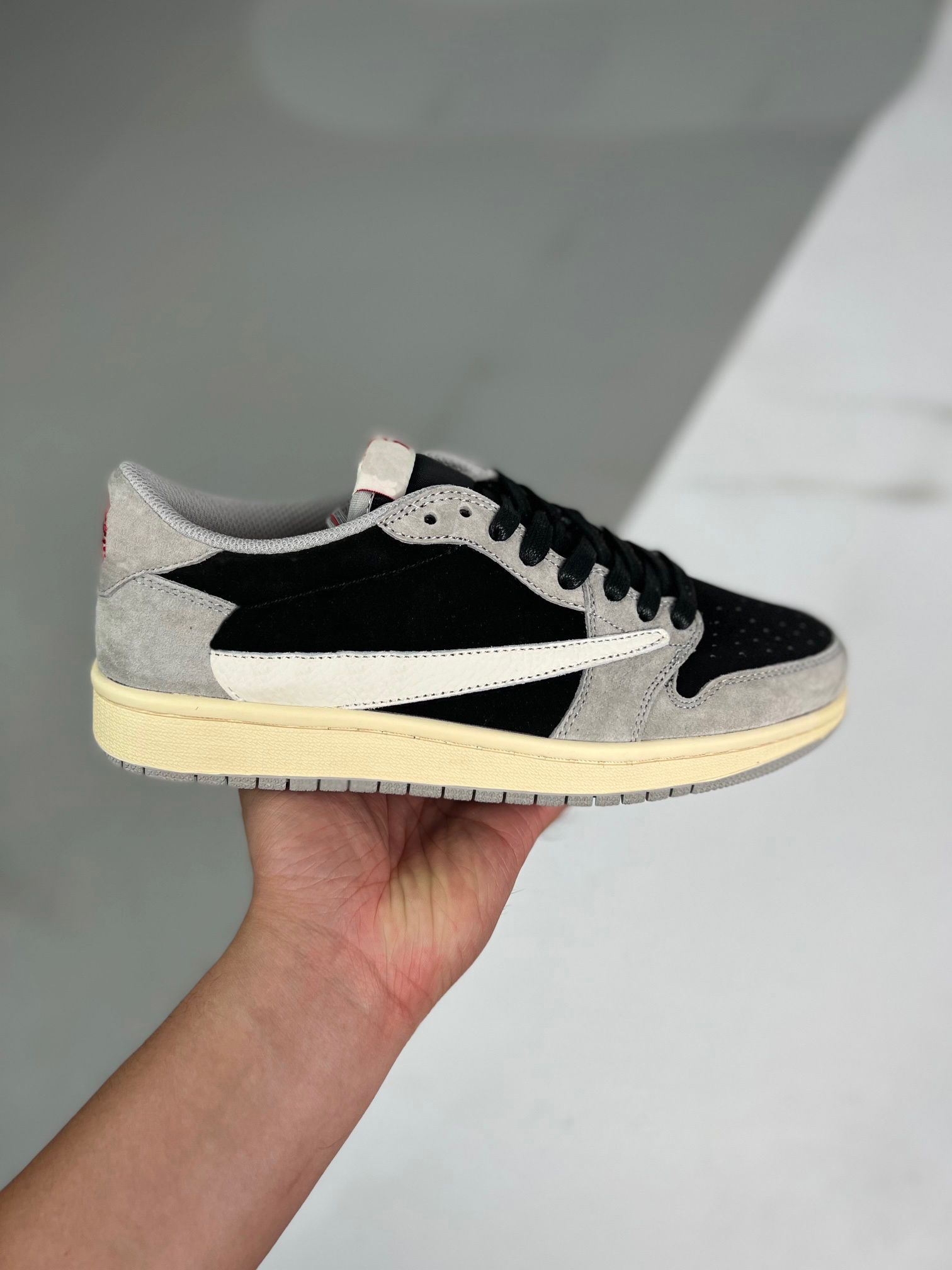 1s Top Quality 1 High OG Low Basketball Shoes Military Blue Shoe Fashion Men Women Trainers Sports Sneakers, 4#
1s Top Quality 1 High OG Low Basketball Shoes Military Blue Shoe Fashion Men Women Trainers Sports Sneakers, 4#
