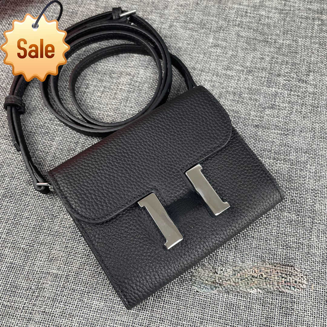 Luxury Designer Shoulder Bags Crossbody Bag Tote 2023 New Women's Fashion Texture Leather Portable Multifunctional Small Square bags Factory Direct Sales, Brown gold button
Luxury Designer Shoulder Bags Crossbody Bag Tote 2023 New Women's Fashion Texture Leather Portable Multifunctional Small Square bags Factory Direct Sales, Brown gold button