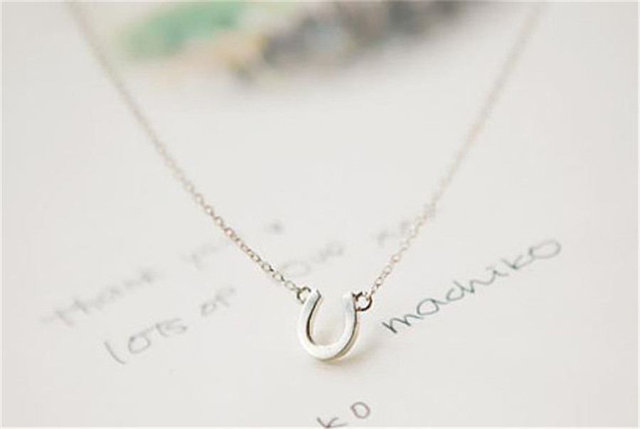Lucky Horseshoe Necklace Horse Shoe Hoof Paw Necklaces Cute Letter Alphabet Initial U Shape Necklace Small Simple Jewelry