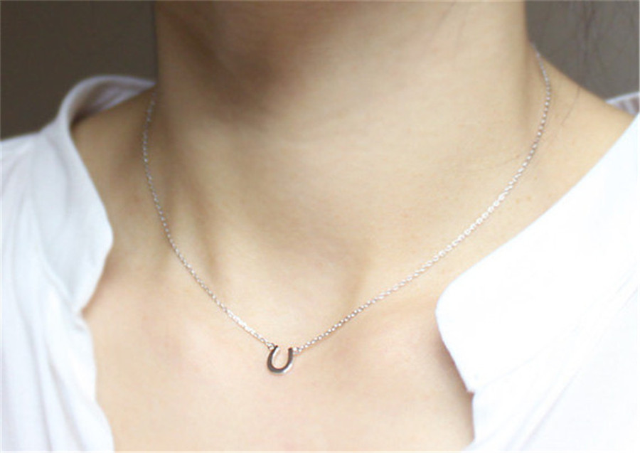 Lucky Horseshoe Necklace Horse Shoe Hoof Paw Necklaces Cute Letter Alphabet Initial U Shape Necklace Small Simple Jewelry