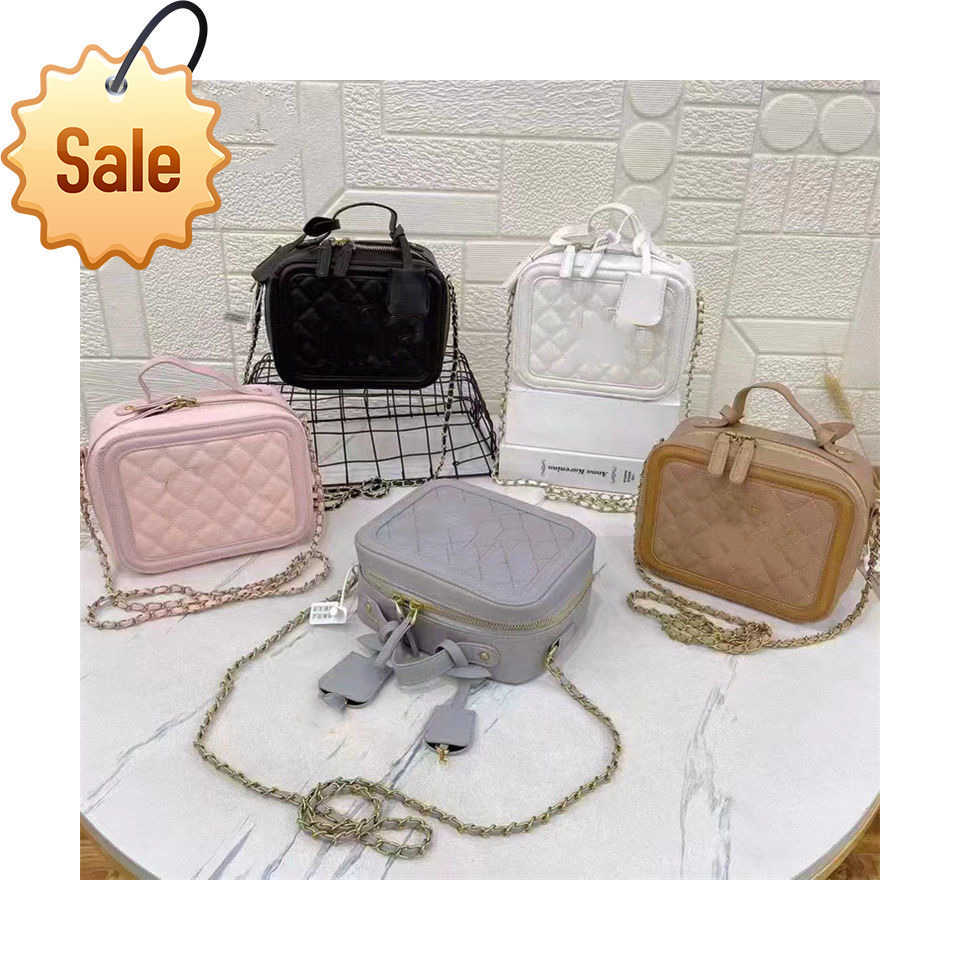 Luxury Designer Crossbody Bag Handbag Totebag 2023 New Women's Fashion Texture Leather One Shoulder Makeup Bags Gift Box Packaging Factory Direct Sales, Blue
Luxury Designer Crossbody Bag Handbag Totebag 2023 New Women's Fashion Texture Leather One Shoulder Makeup Bags Gift Box Packaging Factory Direct Sales, Blue