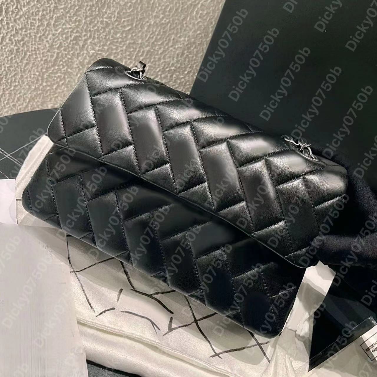 Designer bags purse Luxury women shoulder bags woc Tasche chain classic flap Women sac de luxe Handbag Messenger bolsos dicky0750 caviar Crossbody bag luxurious, Woc beige caviar leather
Designer bags purse Luxury women shoulder bags woc Tasche chain classic flap Women sac de luxe Handbag Messenger bolsos dicky0750 caviar Crossbody bag luxurious, Woc beige caviar leather