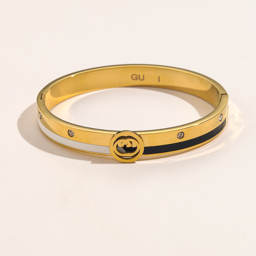 Premium Love Bracelet 18k Gold Bangle Luxury Fashion Letters Steel Stamp Bracelet Designer Jewelry Accessories Wedding Party With Gift Box
Premium Love Bracelet 18k Gold Bangle Luxury Fashion Letters Steel Stamp Bracelet Designer Jewelry Accessories Wedding Party With Gift Box