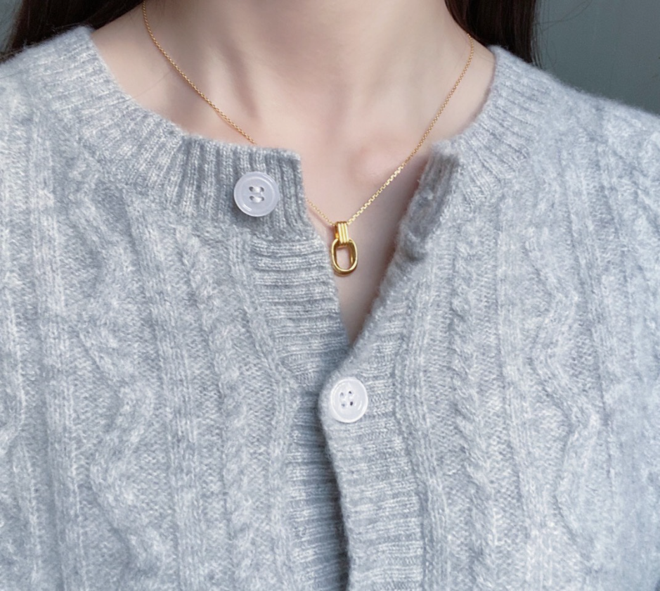 Fashion Exquisite Design Necklaces Designer Jewelry Necklaces Popular International Brand 18k Gold-plated Stainless Steel Accessories Senior Couple Gifts
Fashion Exquisite Design Necklaces Designer Jewelry Necklaces Popular International Brand 18k Gold-plated Stainless Steel Accessories Senior Couple Gifts