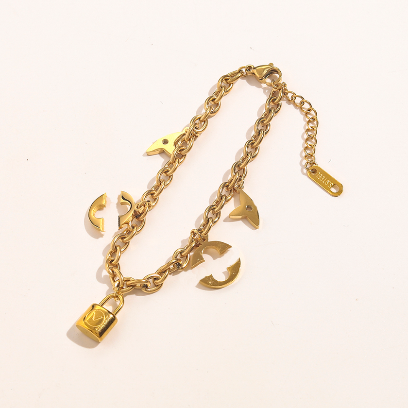 Popular Luxury Brand Four Leaf Grass Chain Bracelets Fashion Design 18k Gold-plated Bracelet Senior Accessories Lovers Womens Love Gift Stainless Steel Bracelet
Popular Luxury Brand Four Leaf Grass Chain Bracelets Fashion Design 18k Gold-plated Bracelet Senior Accessories Lovers Womens Love Gift Stainless Steel Bracelet