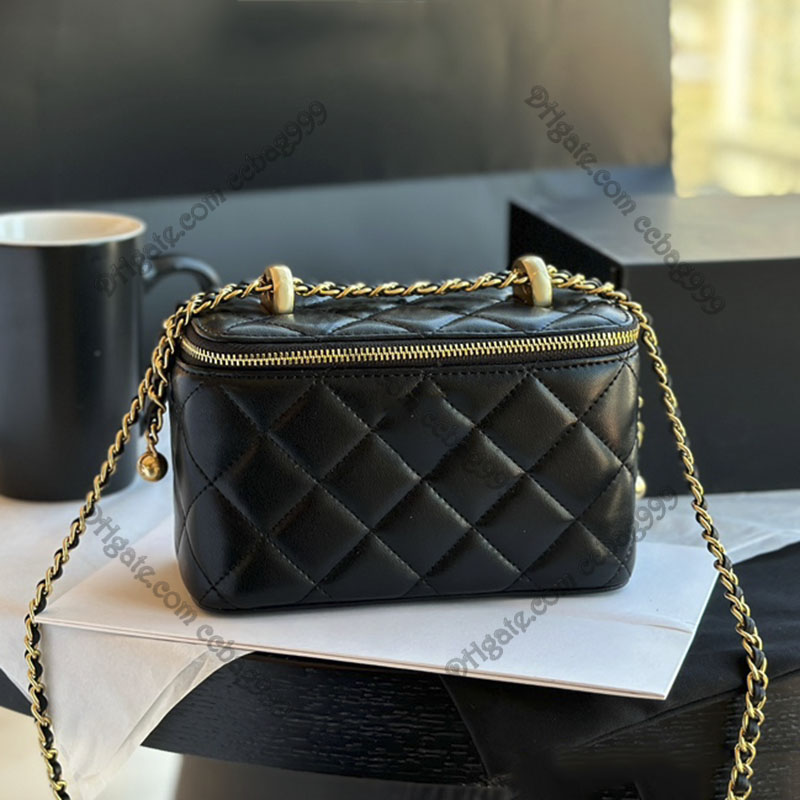 CC Cosmetic Bags & Cases Womens Zipper Vanity Cases Cosmetic Bags Black Grey White Genuine Leather Quilted Designer Bag Wallets Gold Metal Hardware Luxury Handb, Dark grey
CC Cosmetic Bags & Cases Womens Zipper Vanity Cases Cosmetic Bags Black Grey White Genuine Leather Quilted Designer Bag Wallets Gold Metal Hardware Luxury Handb, Dark grey