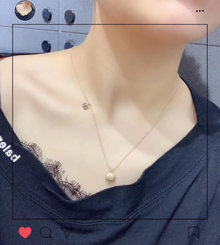 Fashion Design Necklaces Popular Young Ladies Wear Necklace Luxury International Brand Classic Design Jewelry Accessories Exquisite Gifts Womens Students
Fashion Design Necklaces Popular Young Ladies Wear Necklace Luxury International Brand Classic Design Jewelry Accessories Exquisite Gifts Womens Students