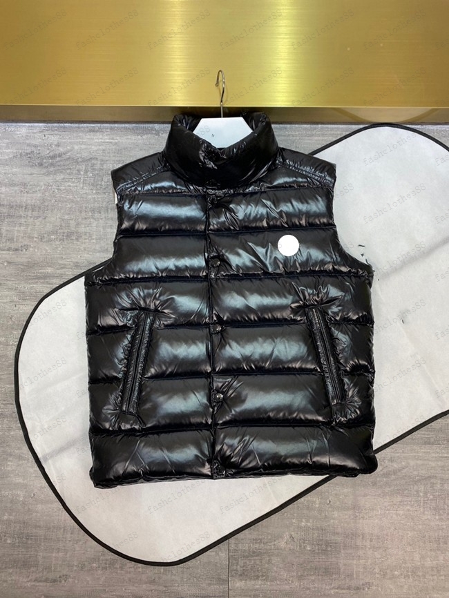 Designer Mens Down Vests Womens stand collar Down Vest winter Jacket Embroidered Chest Badge Warm Outerwear Jackets, Black
Designer Mens Down Vests Womens stand collar Down Vest winter Jacket Embroidered Chest Badge Warm Outerwear Jackets, Black