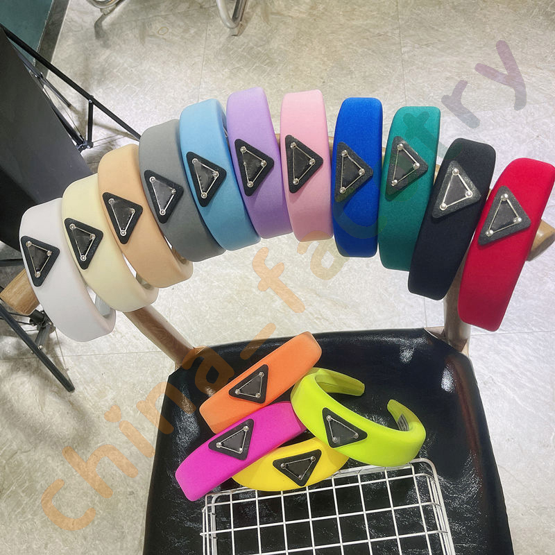 Luxury Designer Triangle Letter Sponge Headbands Hair bands Brand Elastic Letter P Headband Candy Color Sports Fitness Headbands
Luxury Designer Triangle Letter Sponge Headbands Hair bands Brand Elastic Letter P Headband Candy Color Sports Fitness Headbands