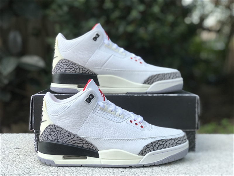 2023 Air 3 3s White Cement Reimagined Authentic Basketball Shoes Summit White Fire Red Black Grey Dn3707-100 Men Sports Sneakers with Original Box
2023 Air 3 3s White Cement Reimagined Authentic Basketball Shoes Summit White Fire Red Black Grey Dn3707-100 Men Sports Sneakers with Original Box