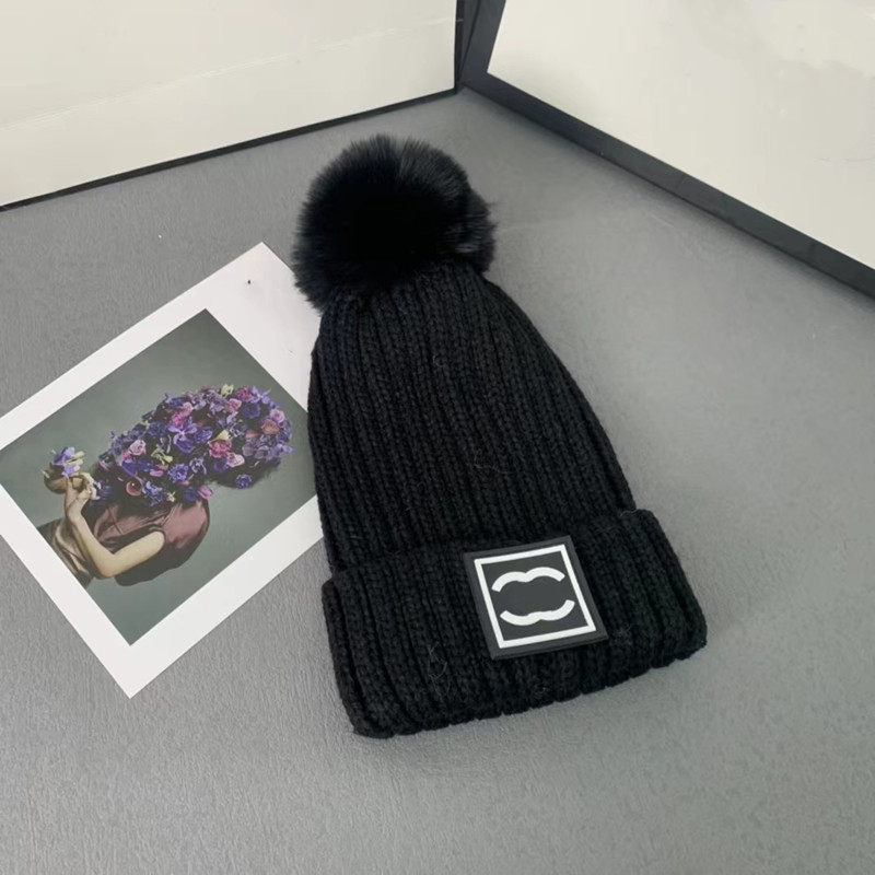Designer Brand Luxury Beanie Women's Autumn and Winter New Fashion Small Fragrant Hair Knitted Hat Outdoor Fashion Classic
Designer Brand Luxury Beanie Women's Autumn and Winter New Fashion Small Fragrant Hair Knitted Hat Outdoor Fashion Classic