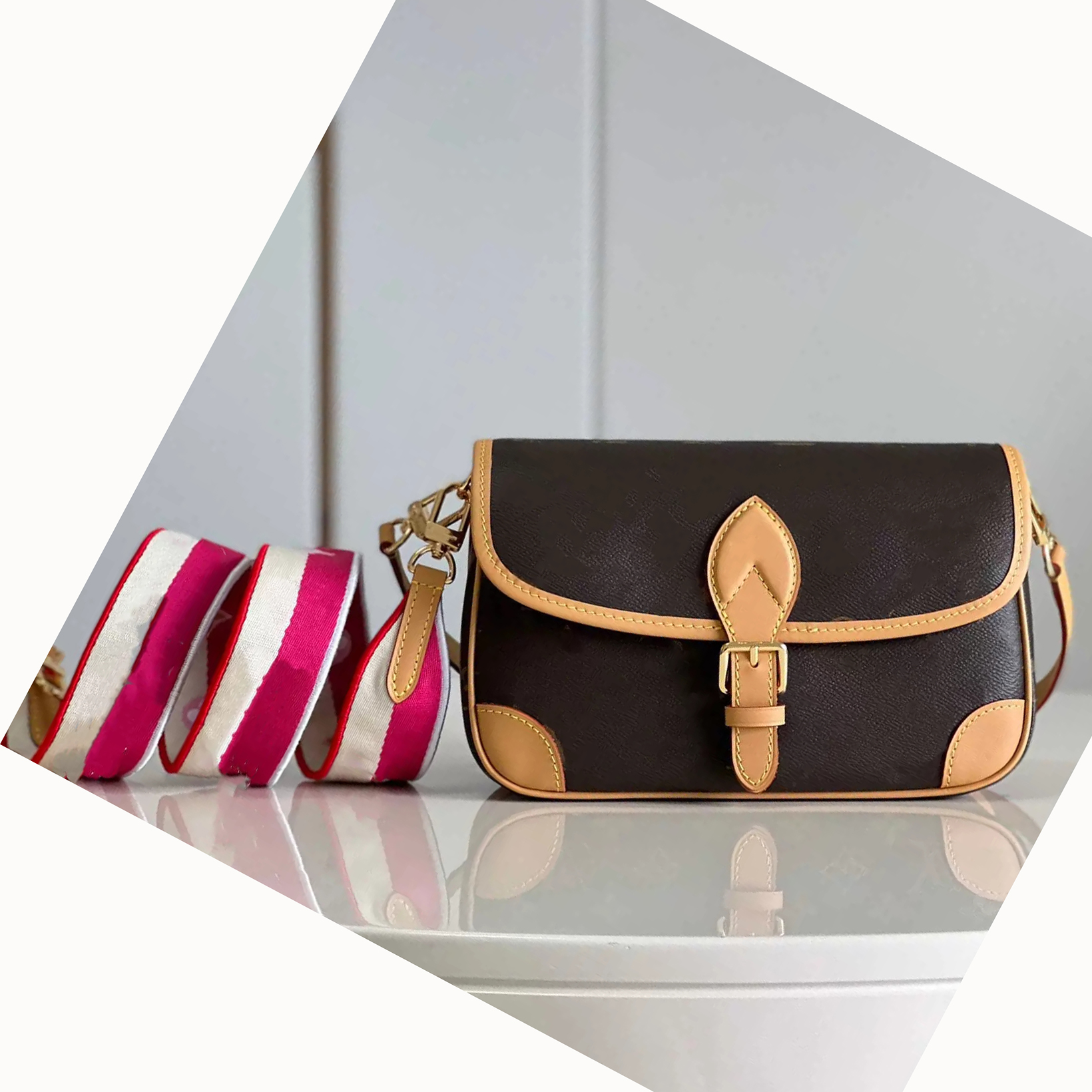 Shoulder Crossbody Bags Designer Luxury Handbags Totes Lady Flap Purse Women Messenger Bag M45985
Shoulder Crossbody Bags Designer Luxury Handbags Totes Lady Flap Purse Women Messenger Bag M45985