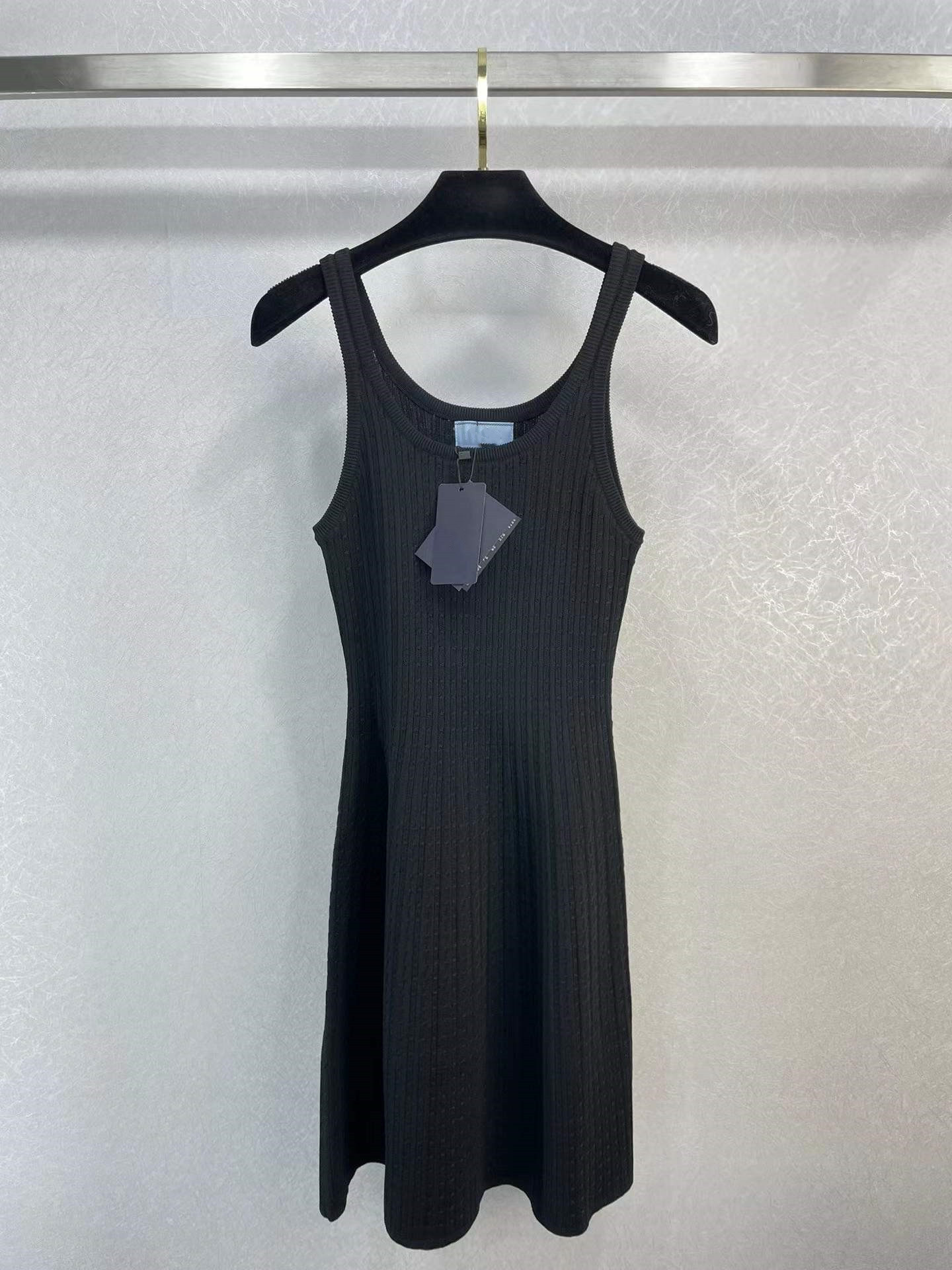 Designer Dresses 2023 New Spring Summer fashion Brand Same Style Dress Milan Runway Dress 1225-14, Black
Designer Dresses 2023 New Spring Summer fashion Brand Same Style Dress Milan Runway Dress 1225-14, Black