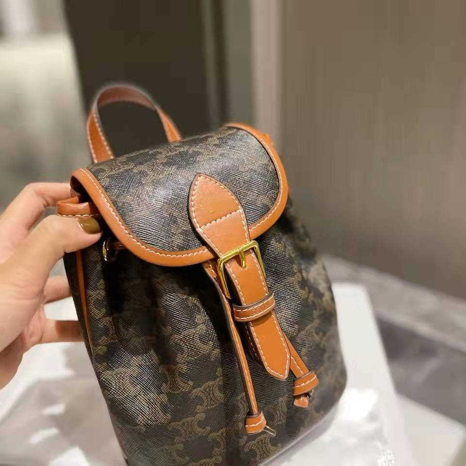 Deluxe Designer bags Backpack Handbags New Old and Flower Back Vintage Classic Multi-function Pull Rope Mini Backpacks Gift Box Packing Factory Direct Sale, Presbyopic
Deluxe Designer bags Backpack Handbags New Old and Flower Back Vintage Classic Multi-function Pull Rope Mini Backpacks Gift Box Packing Factory Direct Sale, Presbyopic