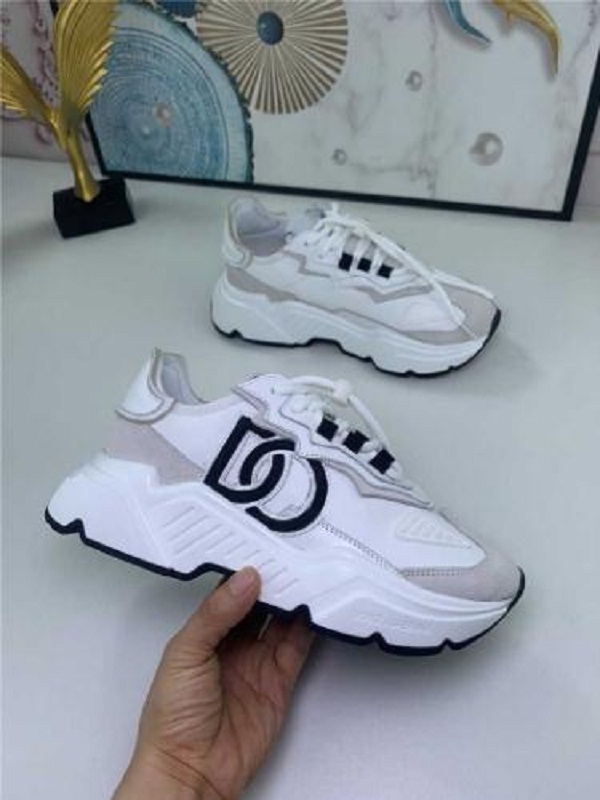 2023 shoes sneaker dunks Designer Mens Women Skate Casual Shoes Chunky Gold black white green red sneakers 35-45
2023 shoes sneaker dunks Designer Mens Women Skate Casual Shoes Chunky Gold black white green red sneakers 35-45