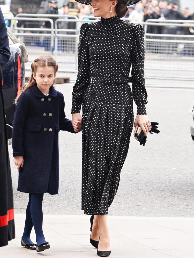 Casual Dresses Princess Kate Women Designer High Quality Spring Autumn Fashion Elegant Vintage Dot Pr