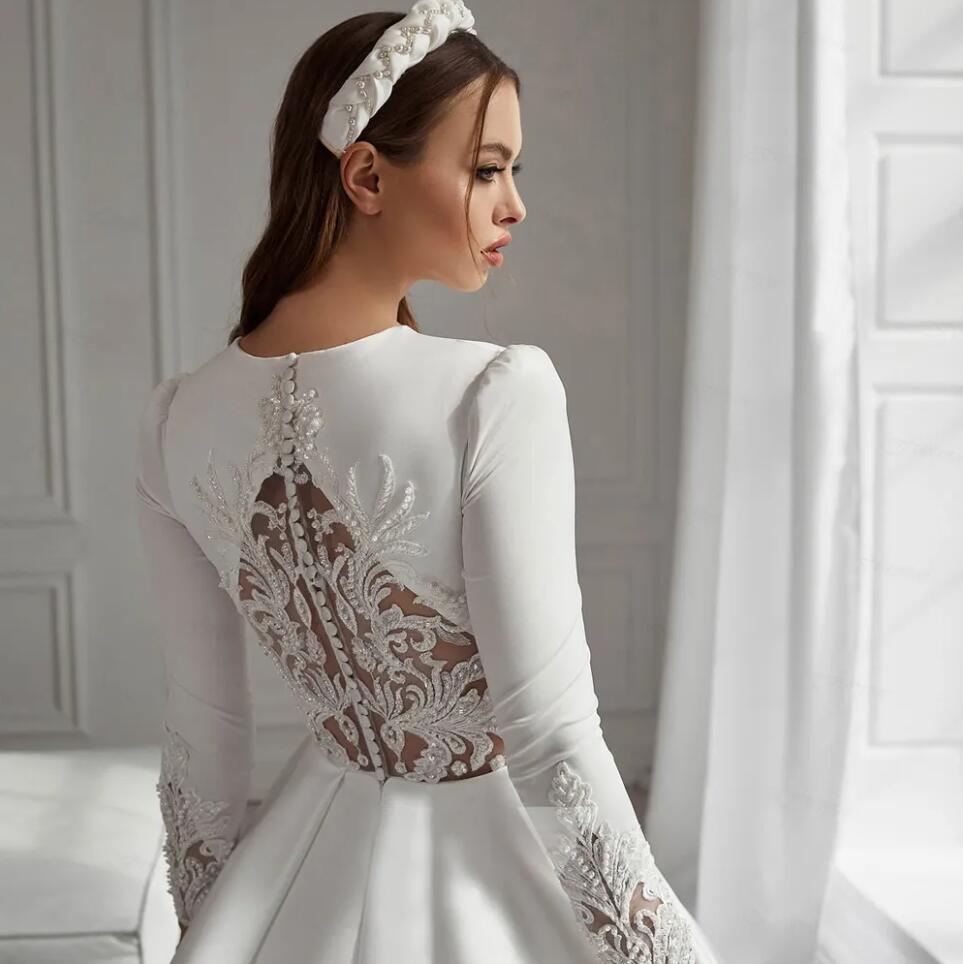 Long Sleeves Lace Islamic a-line Modest Wedding Dresses Jewel Neck Sweep Train Simple Vintage Lace muslim princess Bridal Gowns