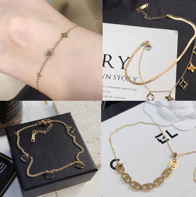 23ss 11style New Women Desinger 18K Gold Plated Anklets Summer Stainless Steel Pendant Chain Leg Jewelry Fashion Accessories Gift
23ss 11style New Women Desinger 18K Gold Plated Anklets Summer Stainless Steel Pendant Chain Leg Jewelry Fashion Accessories Gift