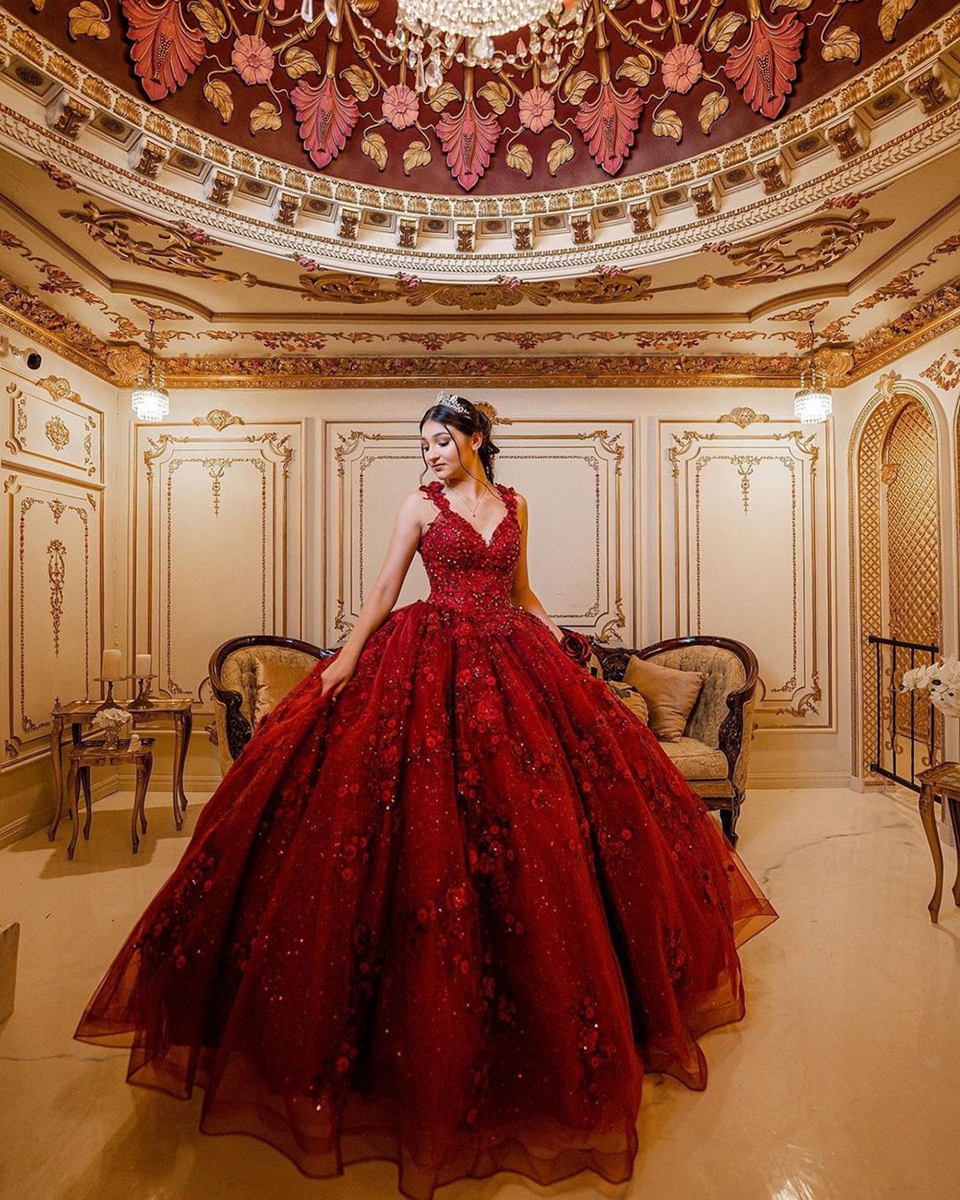 Glitter Wine Red Sleeveless V-Neck Quinceanera Dresses 3D Floral Applique Crystal Beaded Sequins Ball Girl Birthday Party Prom Dress Charro Sweet 15 d