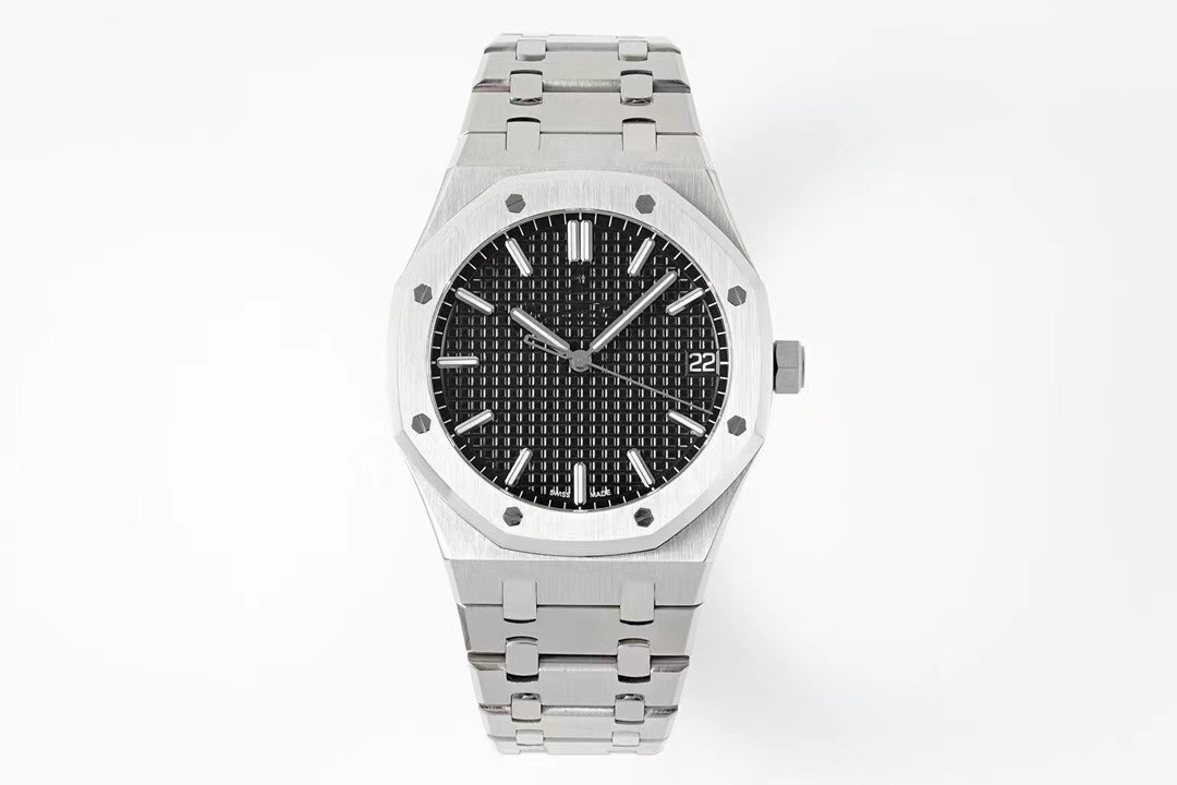 APS 15500 has diameter 41mm and a thickness of 10.4 mm with a 4302 integrated movement 72 hours power reserve sapphire glass mirror steel case strap, As shown
APS 15500 has diameter 41mm and a thickness of 10.4 mm with a 4302 integrated movement 72 hours power reserve sapphire glass mirror steel case strap, As shown