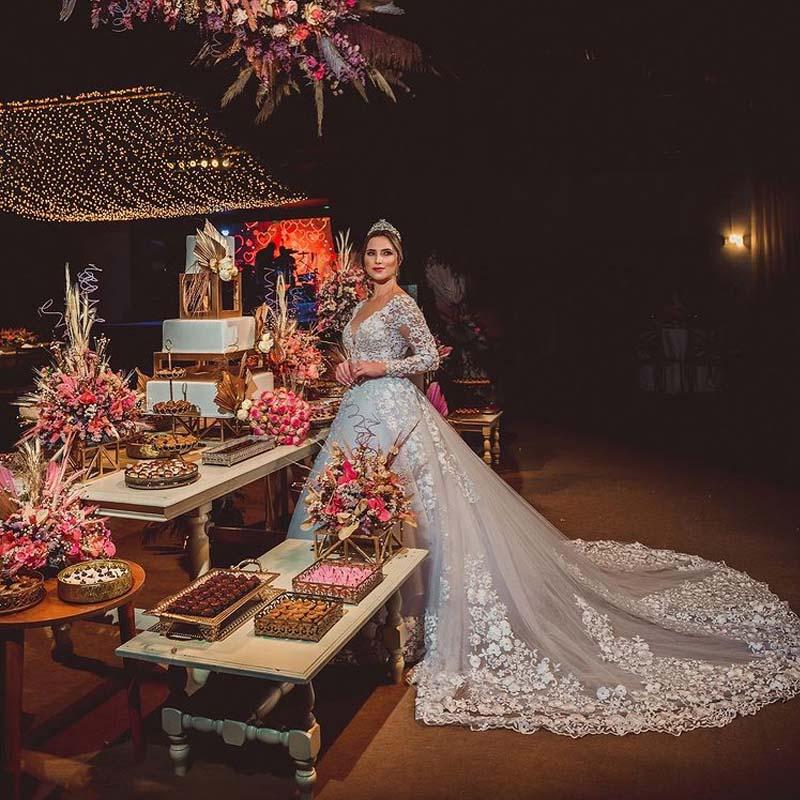 2023 Ball Gown Wedding Dresses Formal Bridal Gowns A Line Country Bohemia Beach Jewel Neck Illusion Long Sleeves Lace Appliques Crystal Beads Flowers 