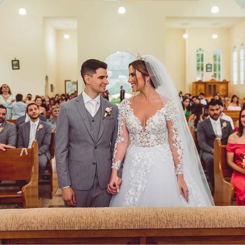 2023 Ball Gown Wedding Dresses Formal Bridal Gowns A Line Country Bohemia Beach Jewel Neck Illusion Long Sleeves Lace Appliques Crystal Beads Flowers 