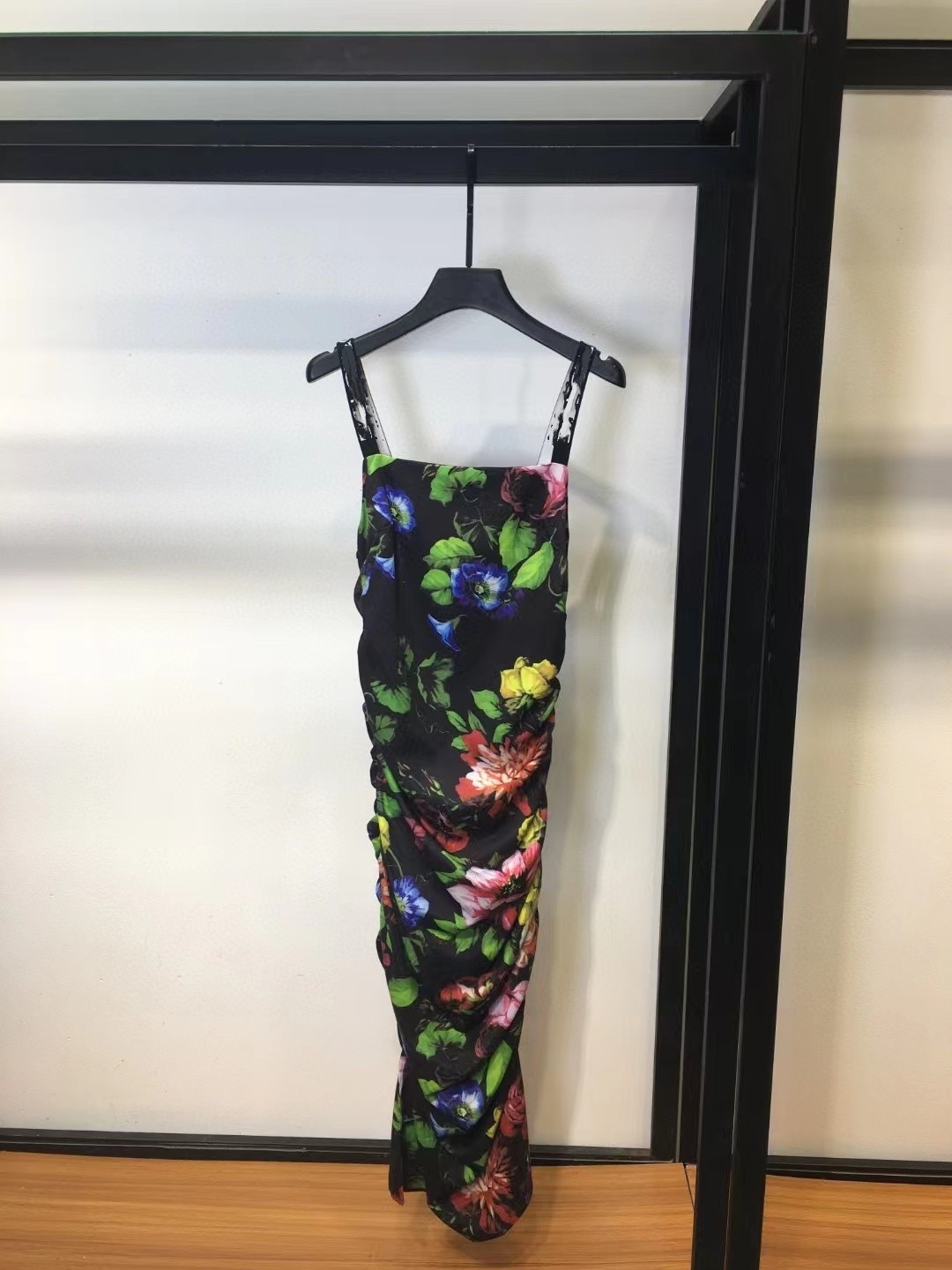 Street Style Dresses 2023 New Spring Summer Spaghetti Strap Print Fashion Milan Runway Dress Designer Brand Same Style Women' 1226-8, Picture colour
Street Style Dresses 2023 New Spring Summer Spaghetti Strap Print Fashion Milan Runway Dress Designer Brand Same Style Women' 1226-8, Picture colour