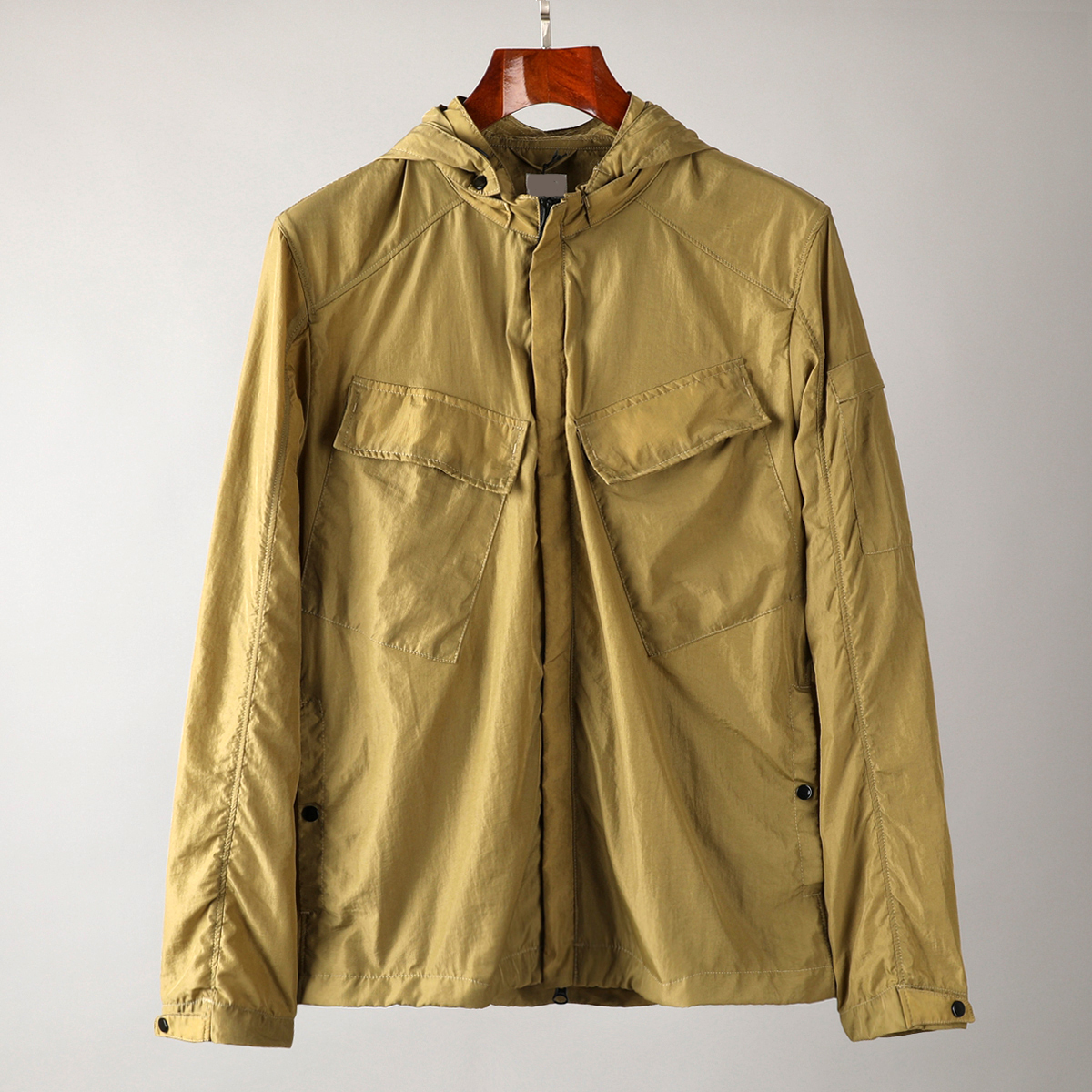 Jackets Designer brand konng gonng Cp Three color Many pockets high qualityfashionable men's Company hooded jacket Man 1749 
Jackets Designer brand konng gonng Cp Three color Many pockets high qualityfashionable men's Company hooded jacket Man 1749